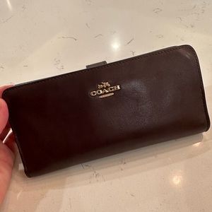 Coach Wallet - chocolate brown